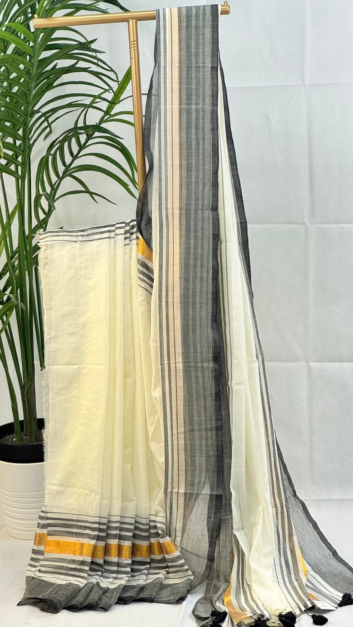 Grey Aura-Mul Cotton Saree with gold & Grey Stripes