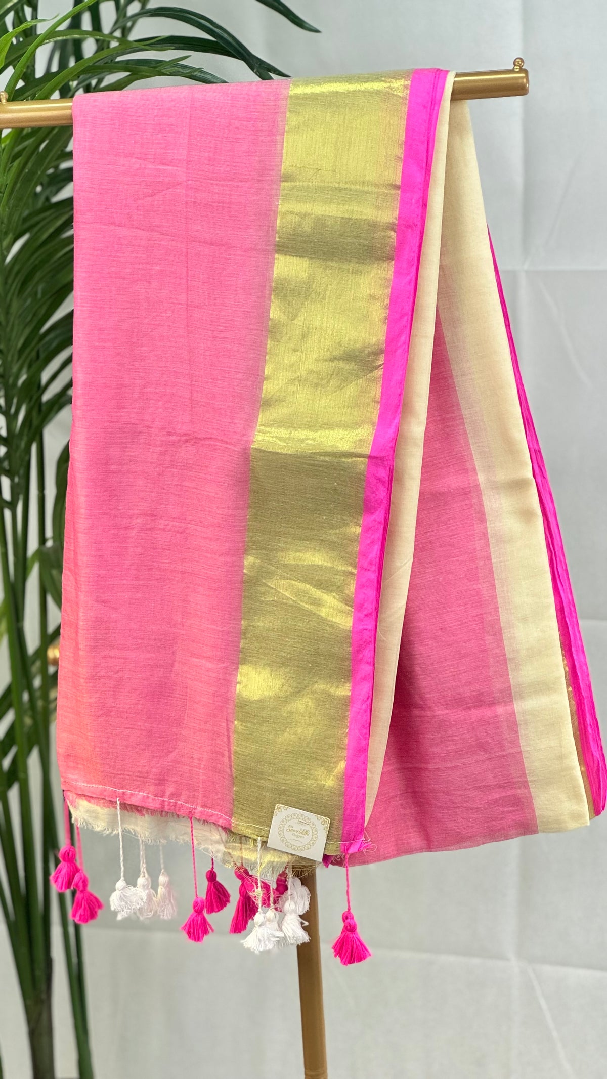 Pink Pearl-Mul Cotton saree with golden border and tassels